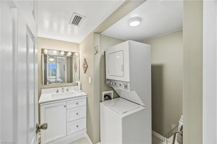 1010 Manatee Rd B304, Naples, Florida 34114