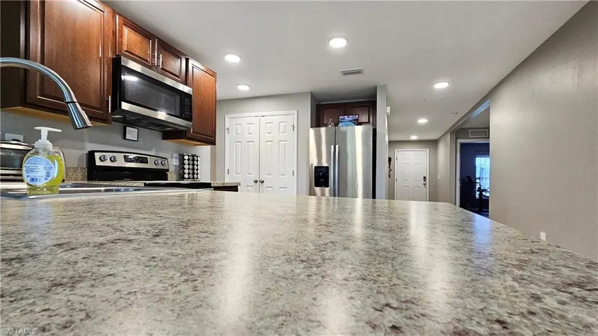 Sprawling Kitchen Countertops