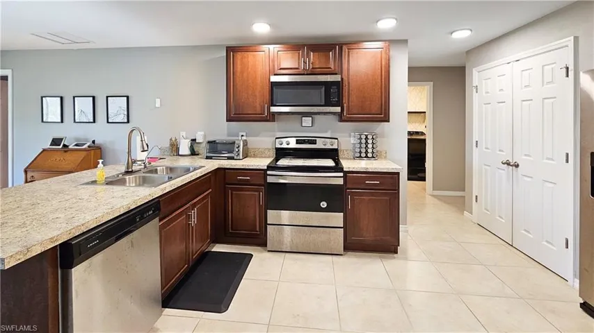 480 Windermere Dr, Lehigh Acres Fl 33972