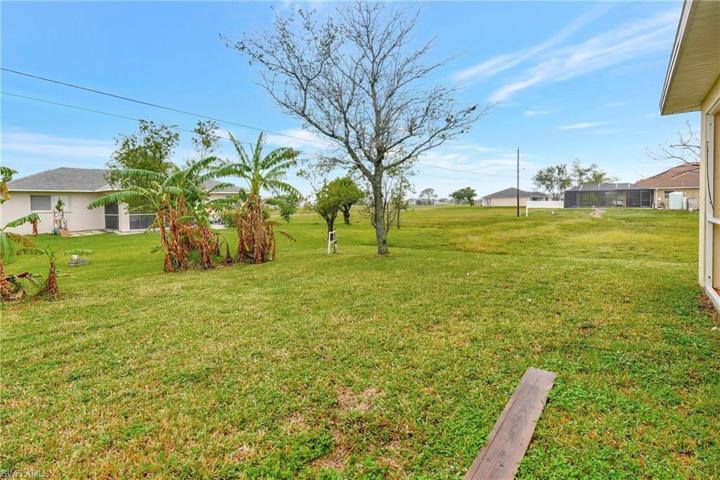 1726 NE 17th TER, CAPE CORAL FL 33909