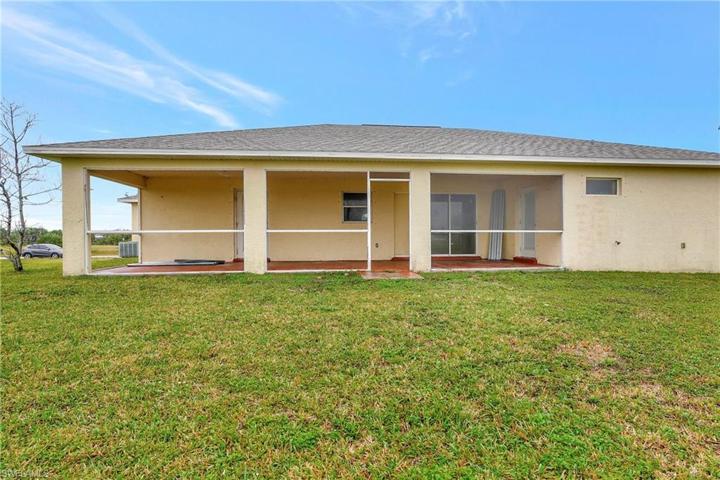 1726 NE 17th TER, CAPE CORAL FL 33909