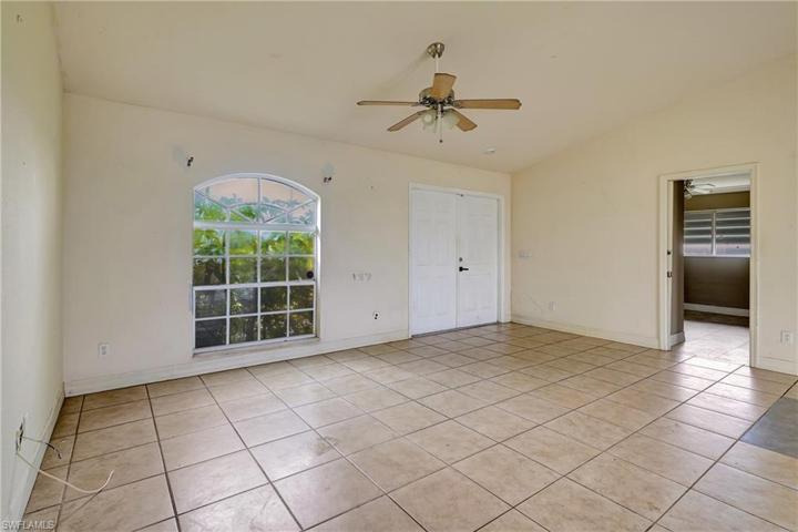 1726 NE 17th TER, CAPE CORAL FL 33909
