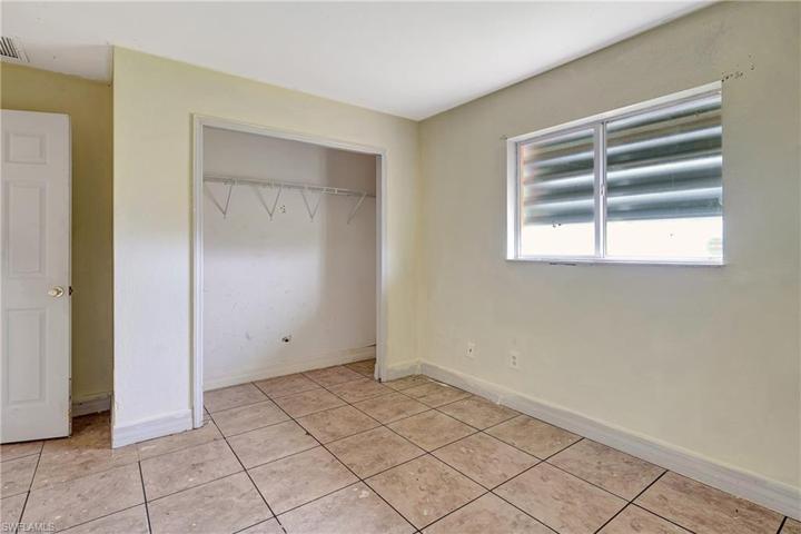 1726 NE 17th TER, CAPE CORAL FL 33909