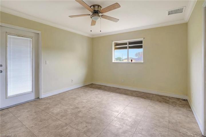 1726 NE 17th TER, CAPE CORAL FL 33909