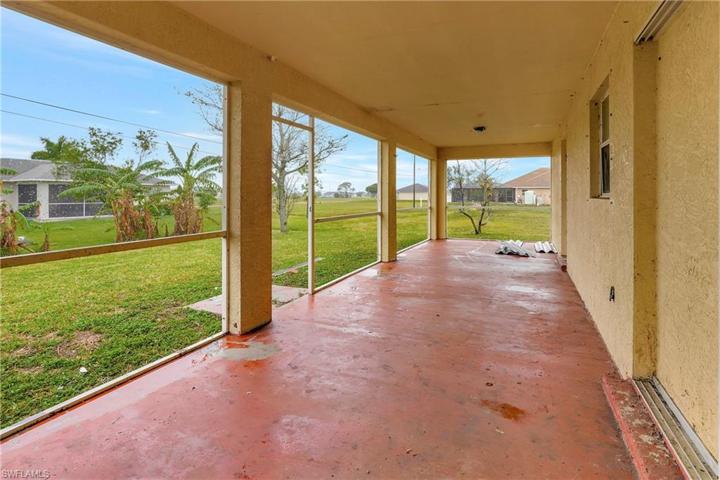 1726 NE 17th TER, CAPE CORAL FL 33909