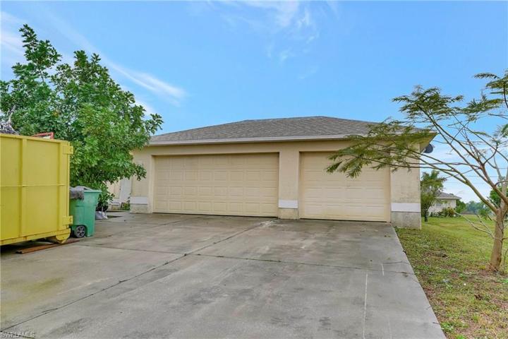 1726 NE 17th TER, CAPE CORAL FL 33909