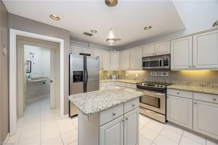 158 Cypress View Dr 158, Naples, Florida 34113
