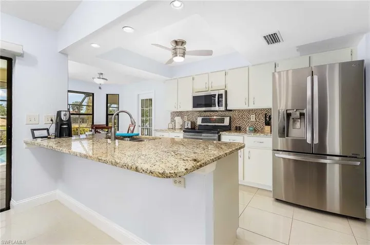 618 W Archer Pkwy, Cape Coral, Florida 33904