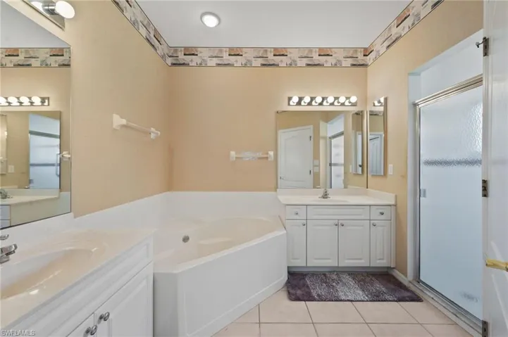 8732  Manderston  CT, Fort Myers, FL 33912