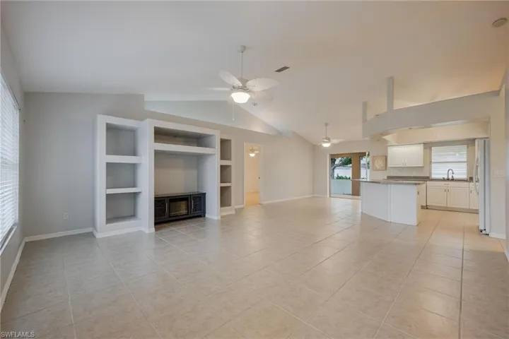 1323 Se 21st Ave, Cape Coral Fl 33990
