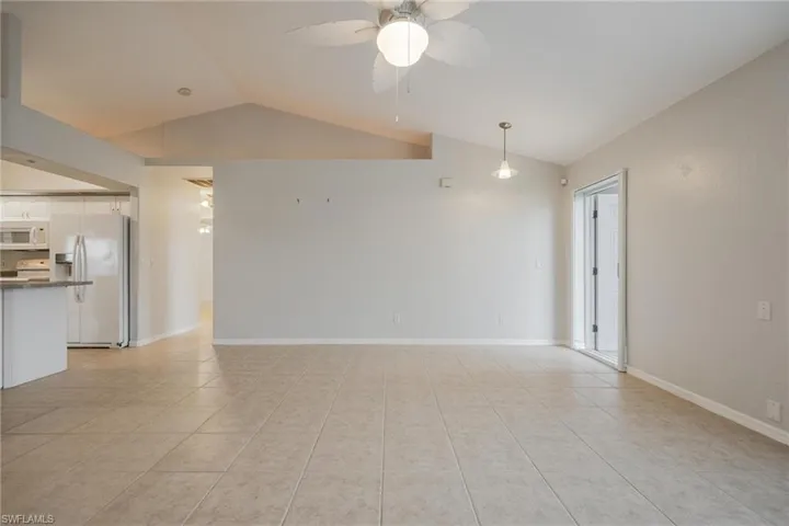 1323 Se 21st Ave, Cape Coral Fl 33990