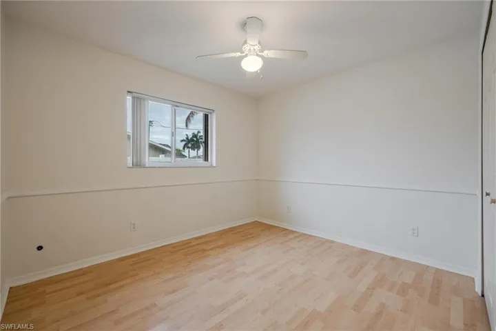 1323 Se 21st Ave, Cape Coral Fl 33990