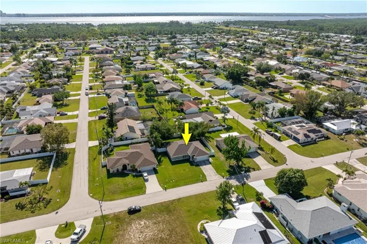 1323 Se 21st Ave, Cape Coral Fl 33990