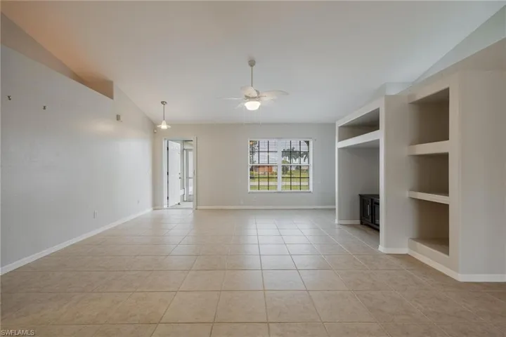 1323 Se 21st Ave, Cape Coral Fl 33990