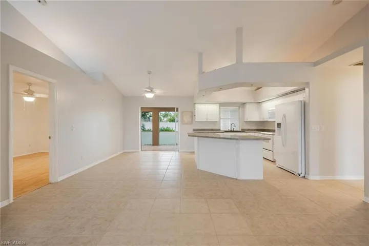 1323 Se 21st Ave, Cape Coral Fl 33990