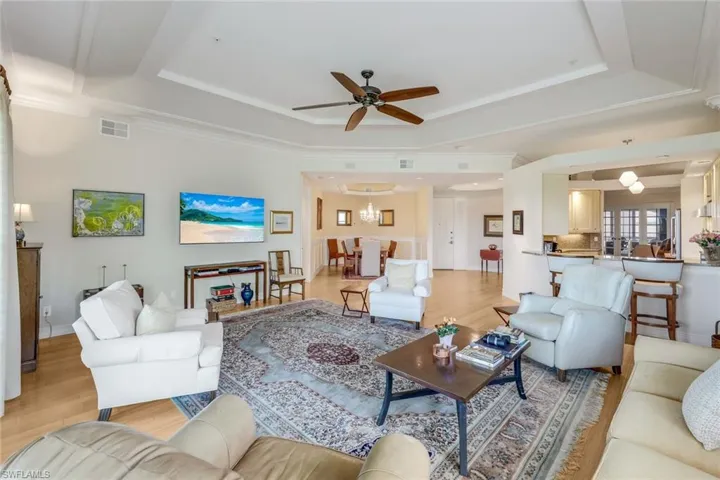 1895  Les Chateaux  BLVD, Naples, FL 34109