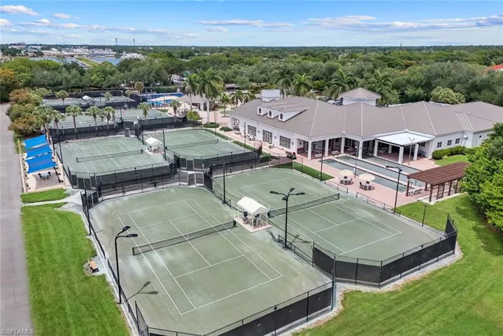 1895  Les Chateaux  BLVD, Naples, FL 34109