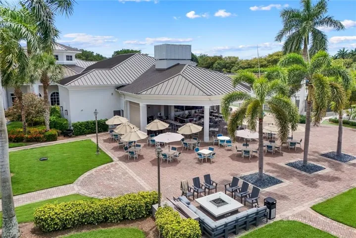 1895  Les Chateaux  BLVD, Naples, FL 34109