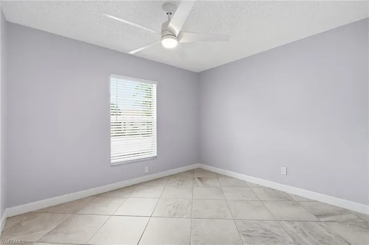 1706 Kings Lake Blvd 203, Naples, Florida 34112