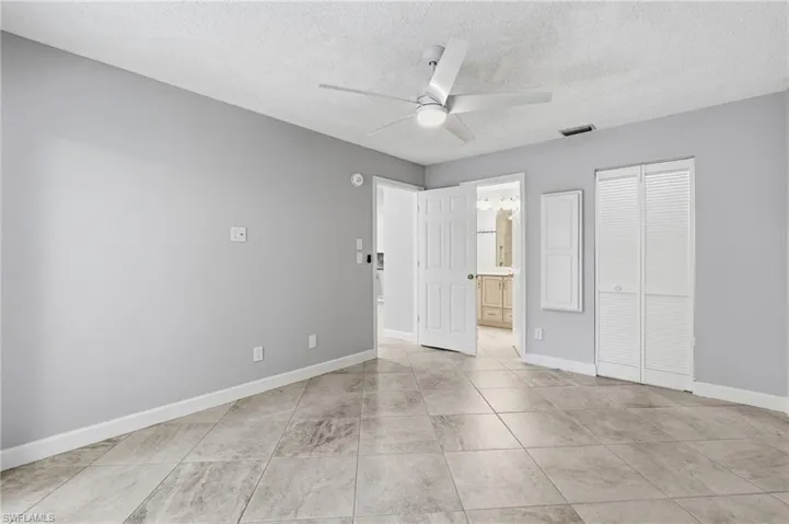 1706 Kings Lake Blvd 203, Naples, Florida 34112