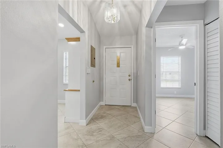 1706 Kings Lake Blvd 203, Naples, Florida 34112
