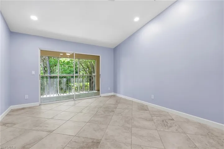 1706 Kings Lake Blvd 203, Naples, Florida 34112