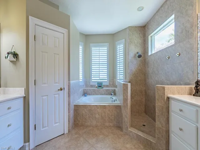 14574 Indigo Lakes Cir, Naples, Florida 34119