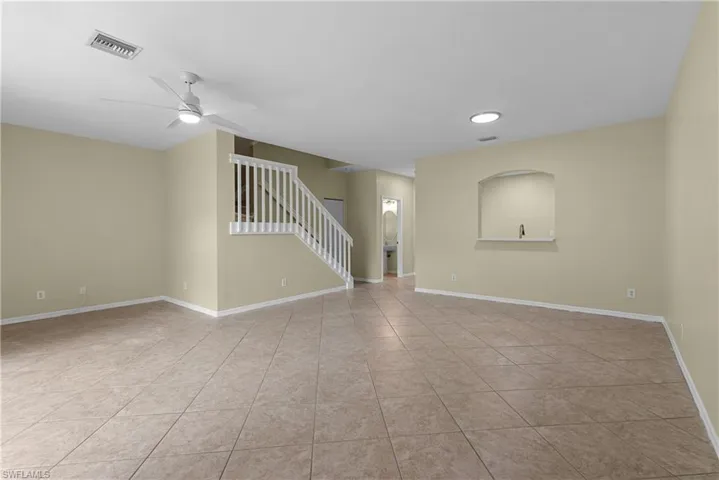 9555  Roundstone  CIR, Fort Myers, FL 33967