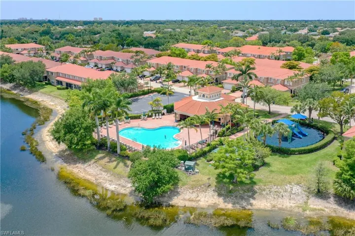 9555  Roundstone  CIR, Fort Myers, FL 33967