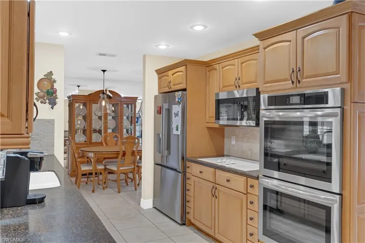3722 Se 6th Ave, Cape Coral, Florida 33904