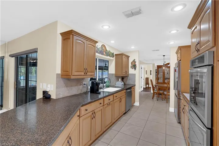 3722 Se 6th Ave, Cape Coral, Florida 33904