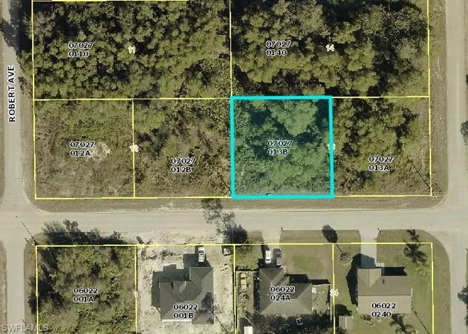 2505 E 10th St, Lehigh Acres, Florida 33936