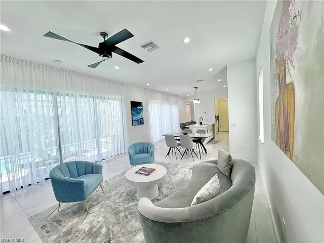 3155  Karen  DR, Naples, FL 34112
