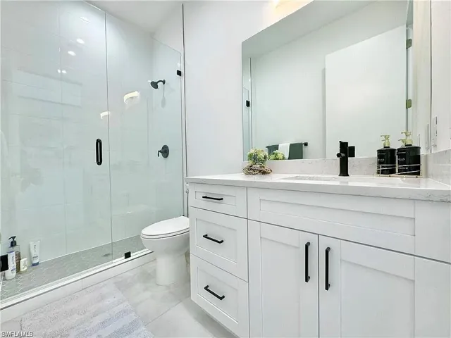 3155  Karen  DR, Naples, FL 34112