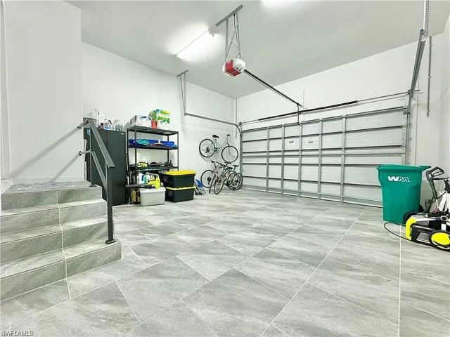 3155  Karen  DR, Naples, FL 34112