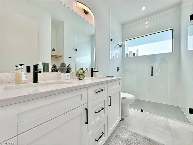 3155  Karen  DR, Naples, FL 34112