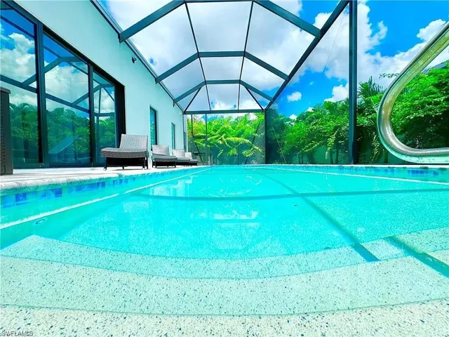 3155  Karen  DR, Naples, FL 34112