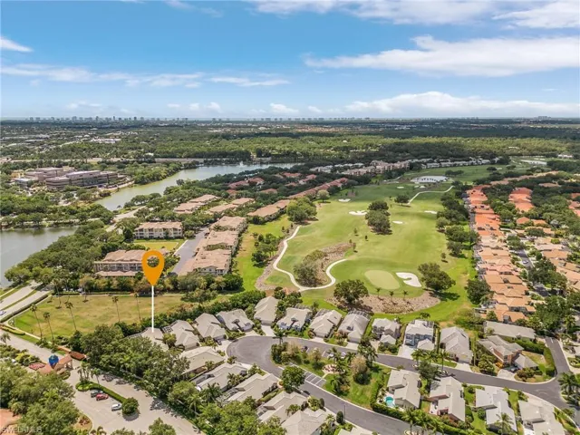 80  Fountain  CIR, Naples, FL 34119