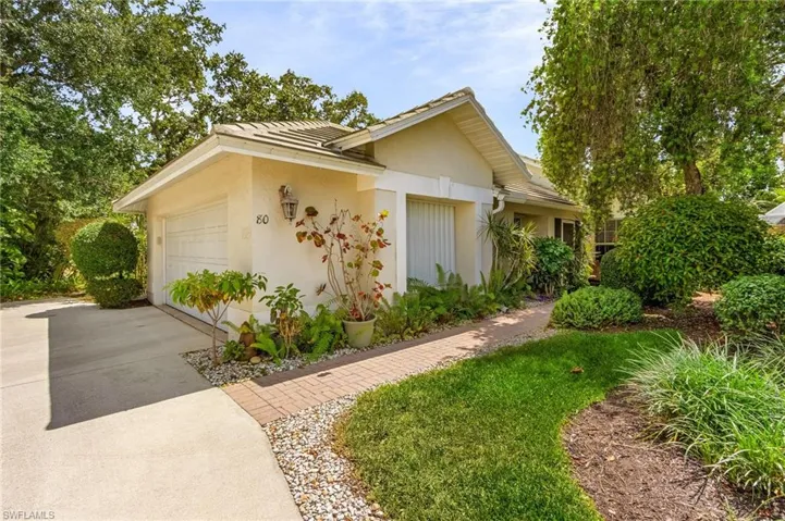 80  Fountain  CIR, Naples, FL 34119