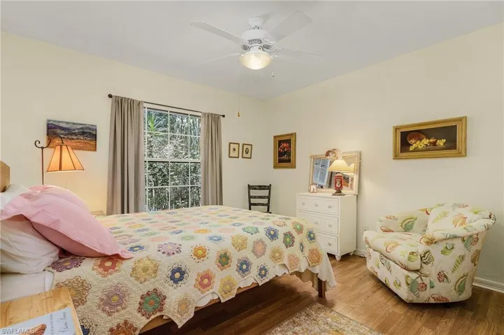 80  Fountain  CIR, Naples, FL 34119