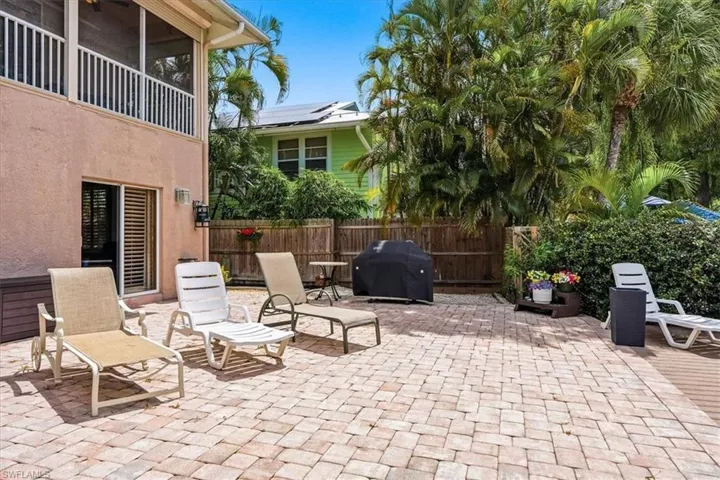 1680 Avion Pl, Naples, Florida 34104