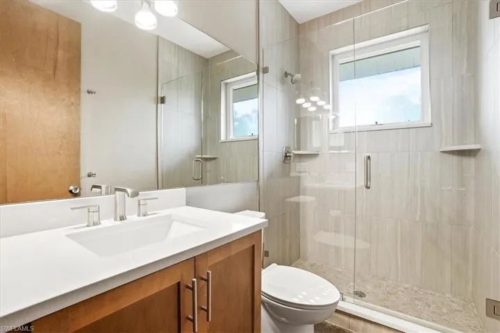 1680 Avion Pl, Naples, Florida 34104