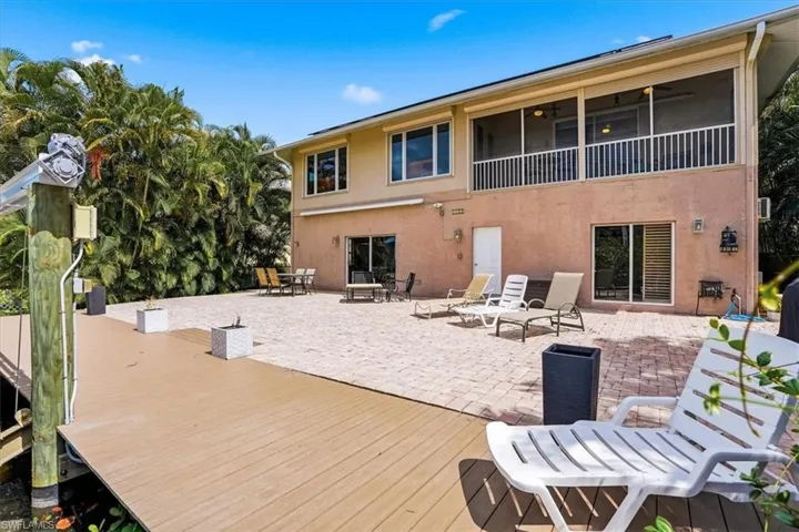 1680 Avion Pl, Naples, Florida 34104