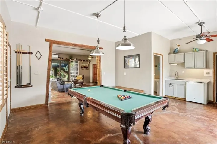 1680 Avion Pl, Naples, Florida 34104