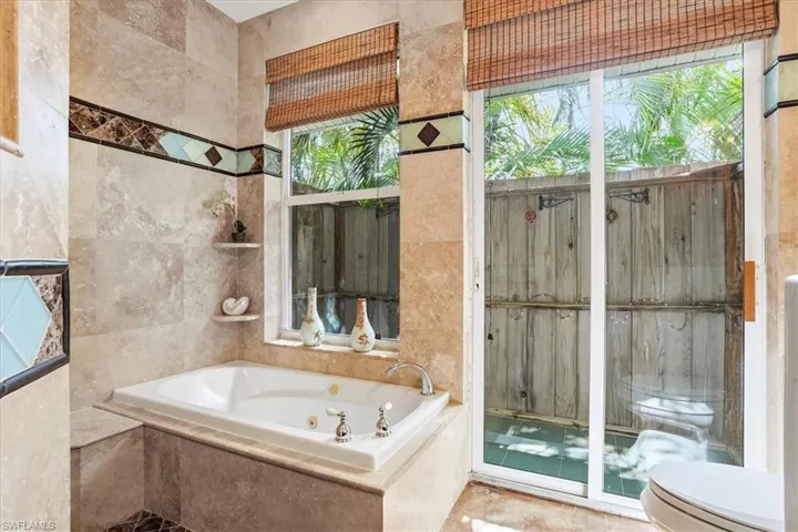 1680 Avion Pl, Naples, Florida 34104