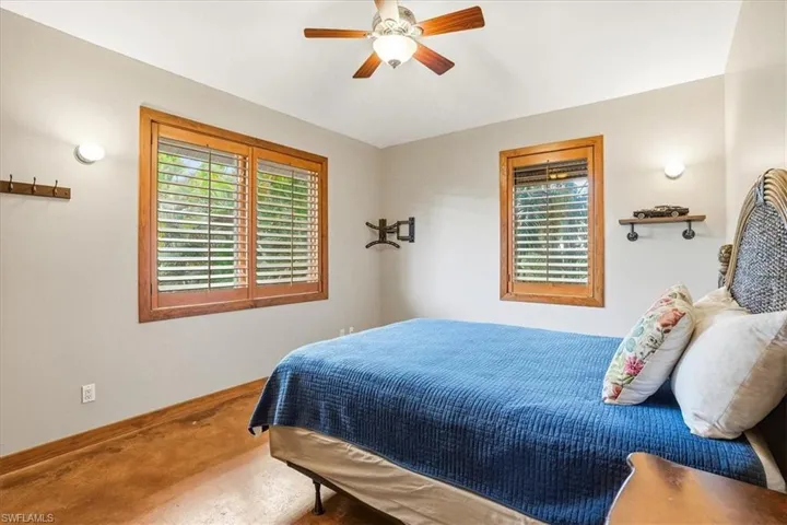 1680 Avion Pl, Naples, Florida 34104
