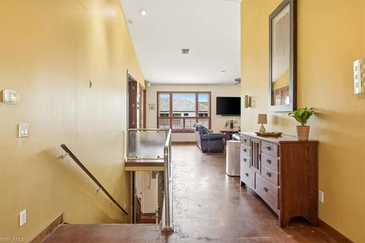 1680 Avion Pl, Naples, Florida 34104