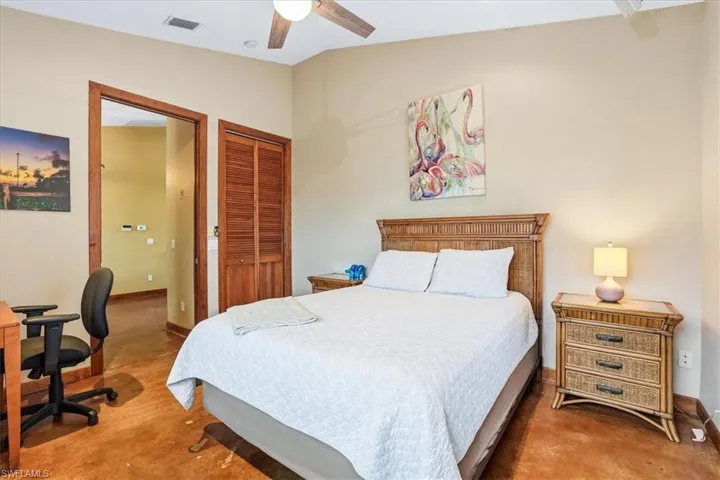 1680 Avion Pl, Naples, Florida 34104
