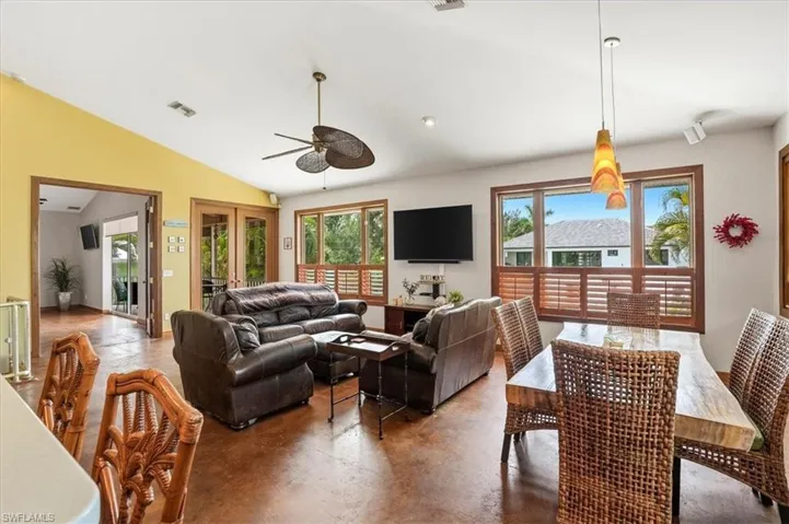 1680 Avion Pl, Naples, Florida 34104