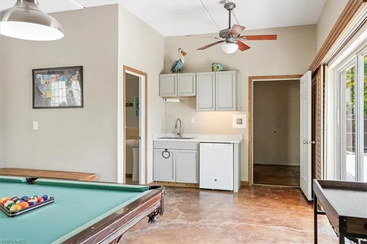 1680 Avion Pl, Naples, Florida 34104